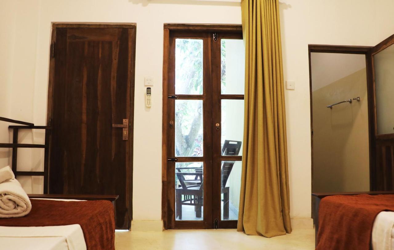 Bissa Villa Habarana Room photo